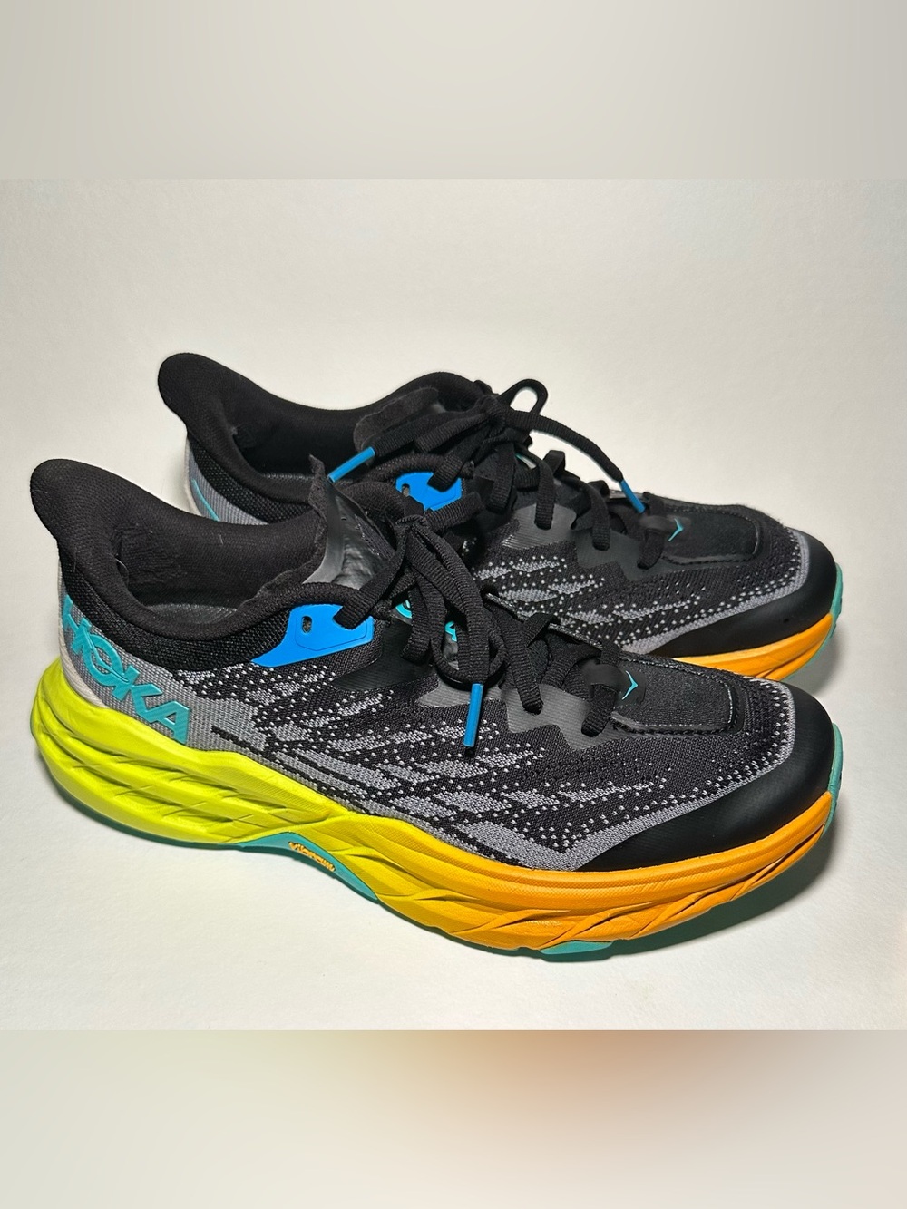 Hoka Speedgoat 5 Trail Running Shoes Womens Size 8 Black Multicolor Sneakers